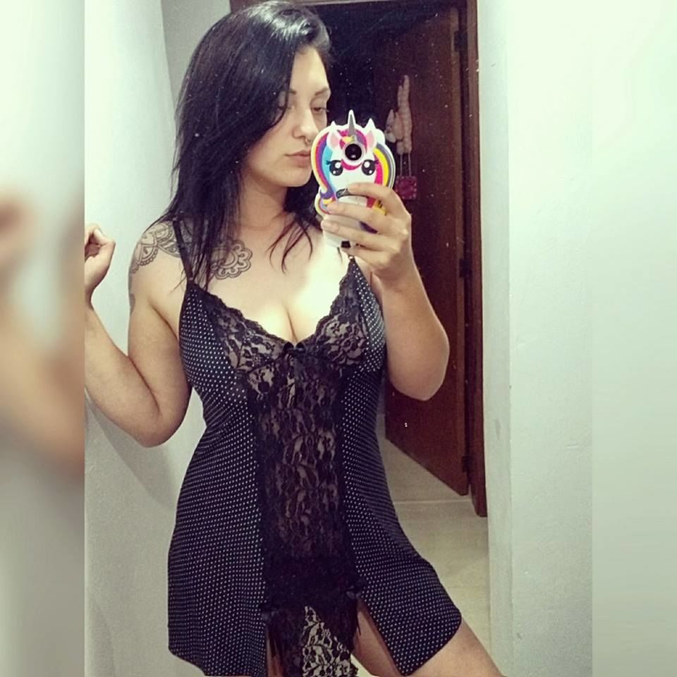 Camgirl Gaucha Gostosa de camisola